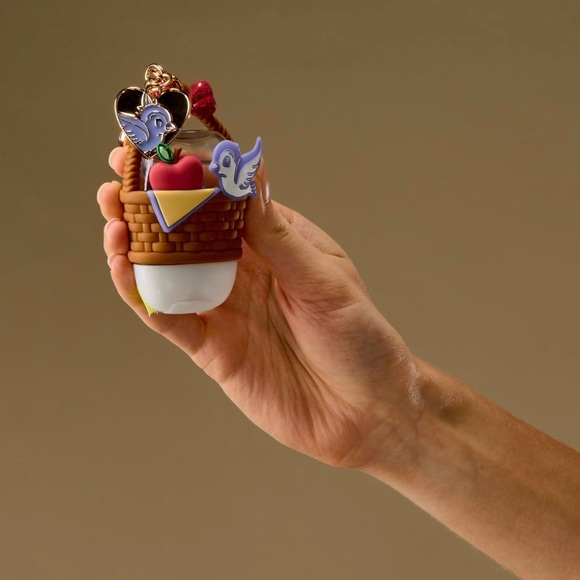 BATH & BODY WORKS DISNEY PRINCESS SNOW WHITE POCKETBAC HOLDER - Picture 3 of 4